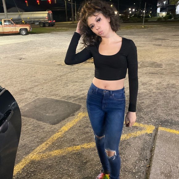 Meet your Posher, Ana - Picture 1 of 1